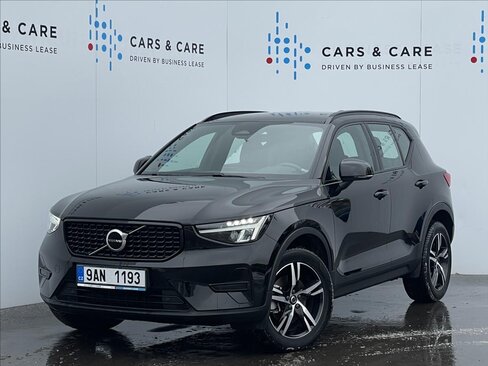 Volvo XC40 SUV / Terénní 2,0 l 145 kw