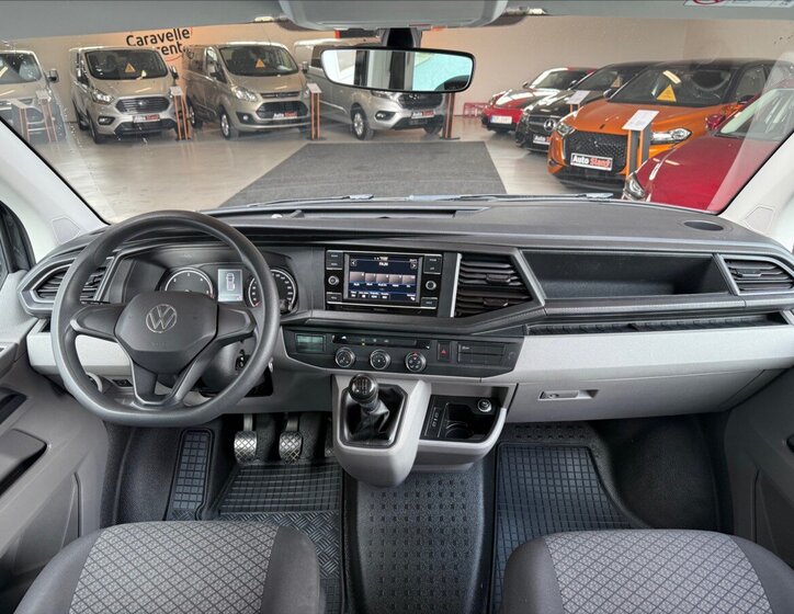 Volkswagen Transporter 12
