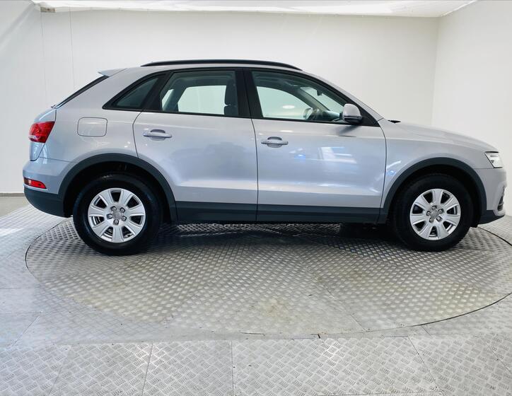 Audi Q3 22