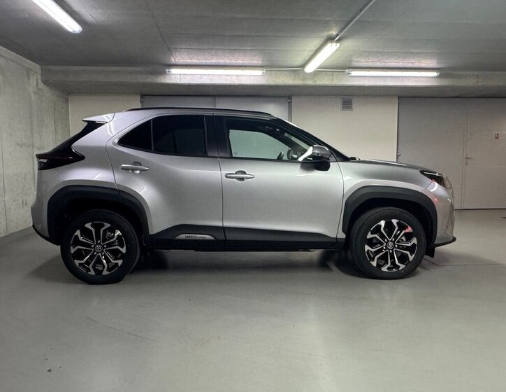 Toyota Yaris Cross 4