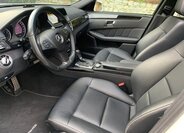 Mercedes-Benz Třídy E Sedan 2,2 l 120 kw