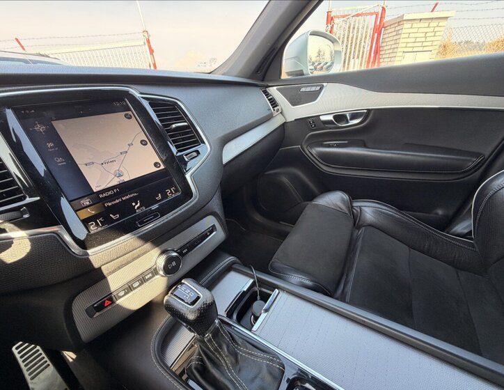 Volvo XC90 SUV / Terénní 2,0 l 173 kw