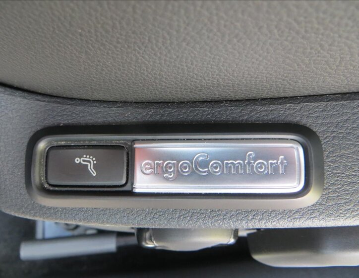 Volkswagen Passat Kombi 1,5 l 110 kw