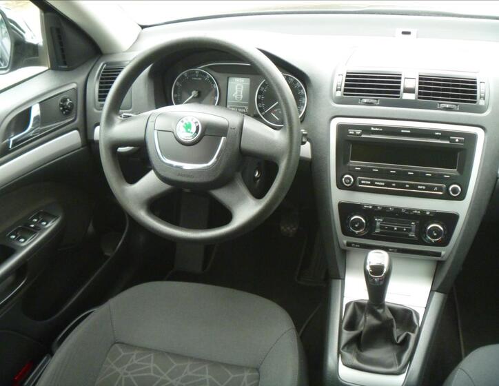 Škoda Octavia 16