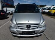 Mercedes-Benz Viano 4