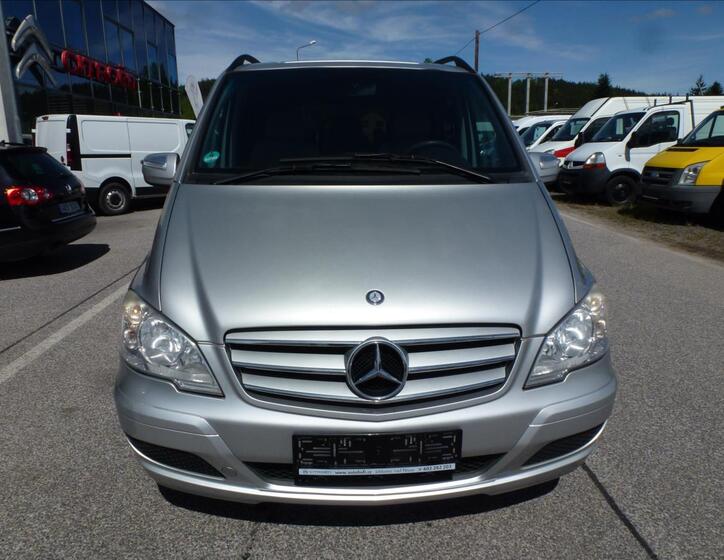 Mercedes-Benz Viano 4