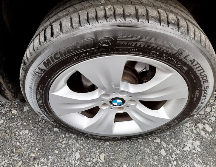 BMW X5 SUV 3,0 l 173 kw