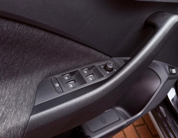 Škoda Kamiq SUV 999,0 85 kw