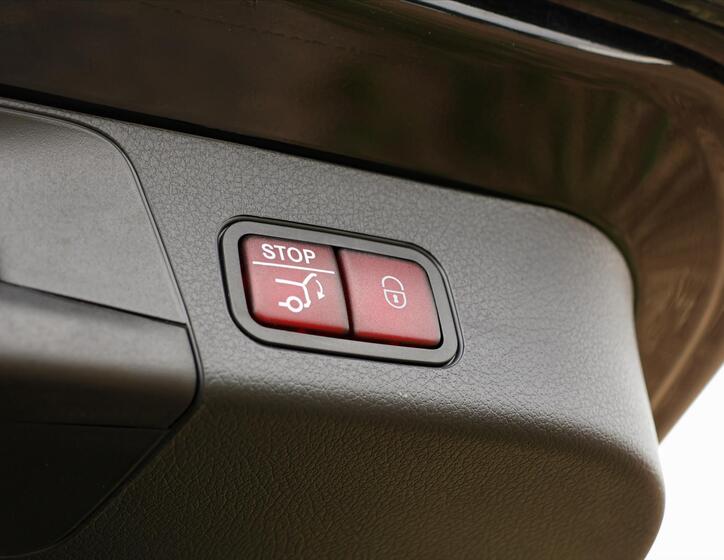 Mercedes-Benz GLB 10