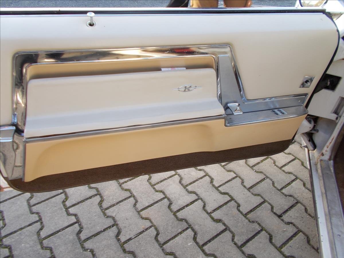 Buick Riviera Kupé 7,0 l 270 kw