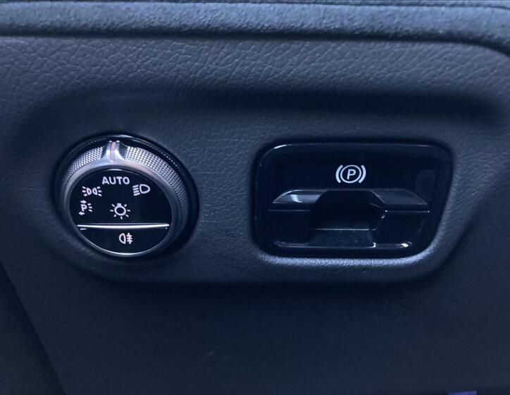 Mercedes-Benz EQE 16