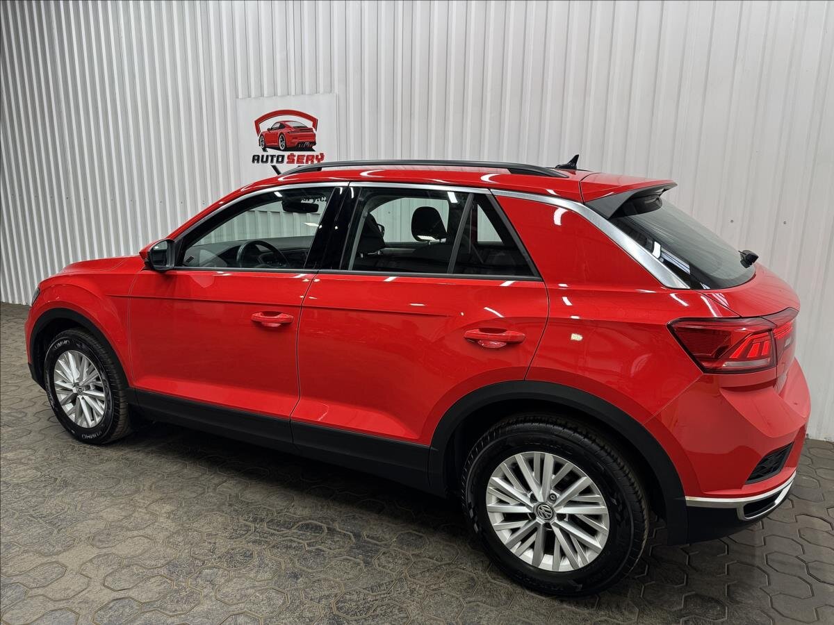 Volkswagen T-Roc SUV / Terénní 2,0 l 140 kw