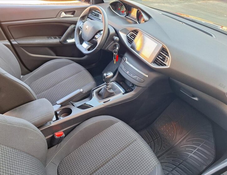 Peugeot 308 Kombi 1,5 l 75 kw