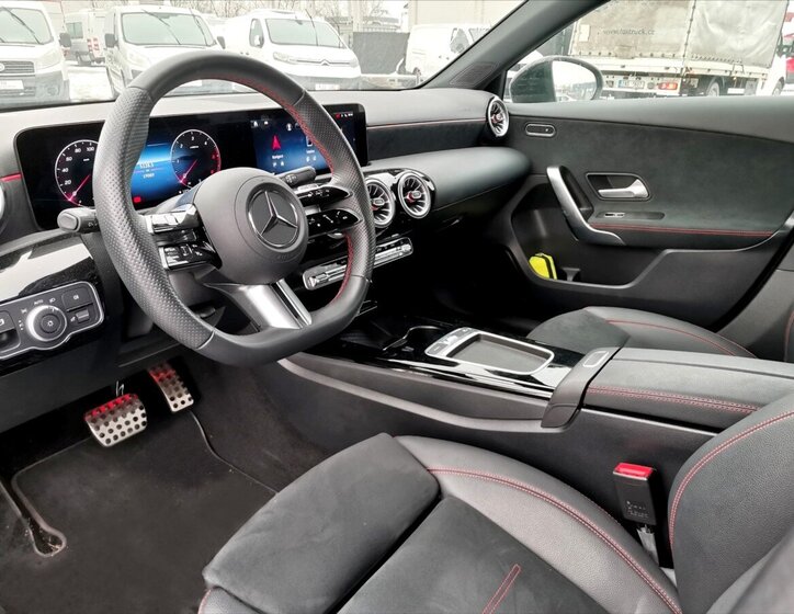 Mercedes-Benz Třídy A Hatchback 2,0 l 110 kw