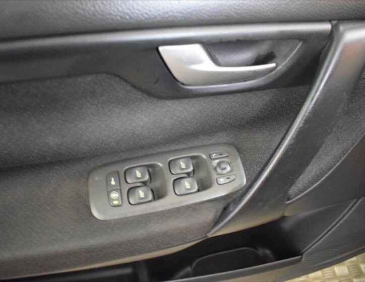 Volvo V70 Kombi 2,4 l 125 kw