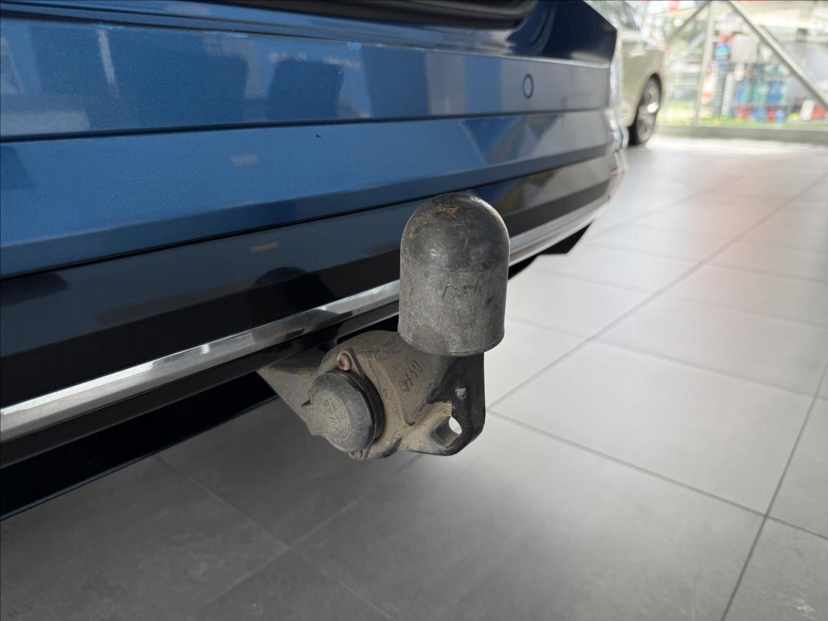 Volkswagen Touran Kombi 1,5 l 110 kw