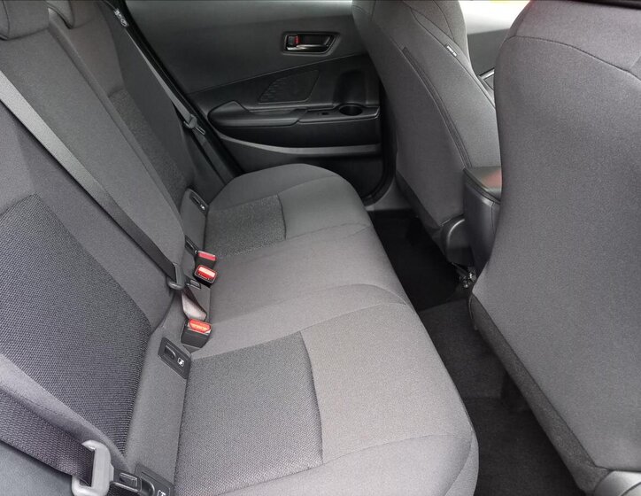 Toyota C-HR Hatchback 1,8 l 103 kw