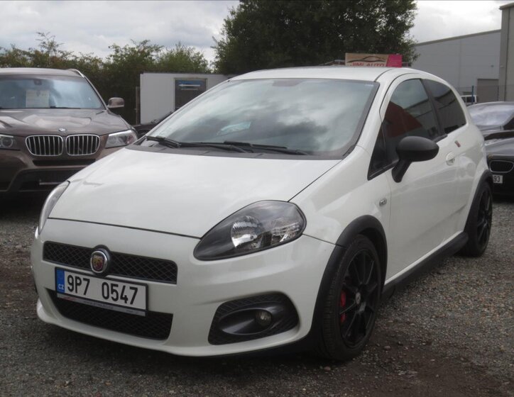 Fiat Grande Punto Hatchback 1,4 l 139 kw