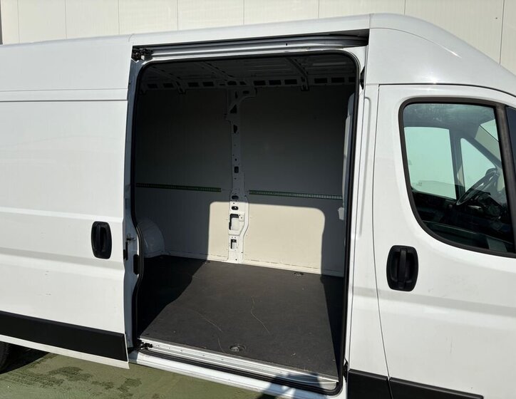 Opel Movano Skříň 2,2 l 103 kw