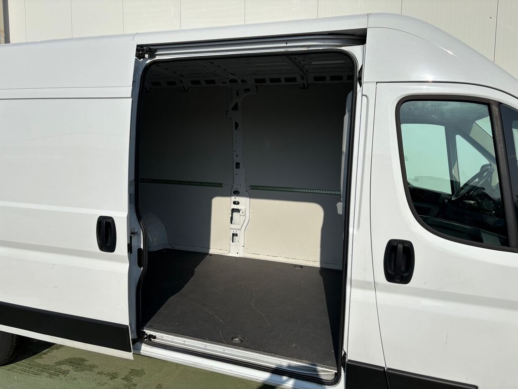 Opel Movano Skříň 2,2 l 103 kw