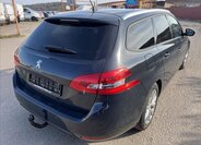 Peugeot 308 Kombi 1,5 l 96 kw