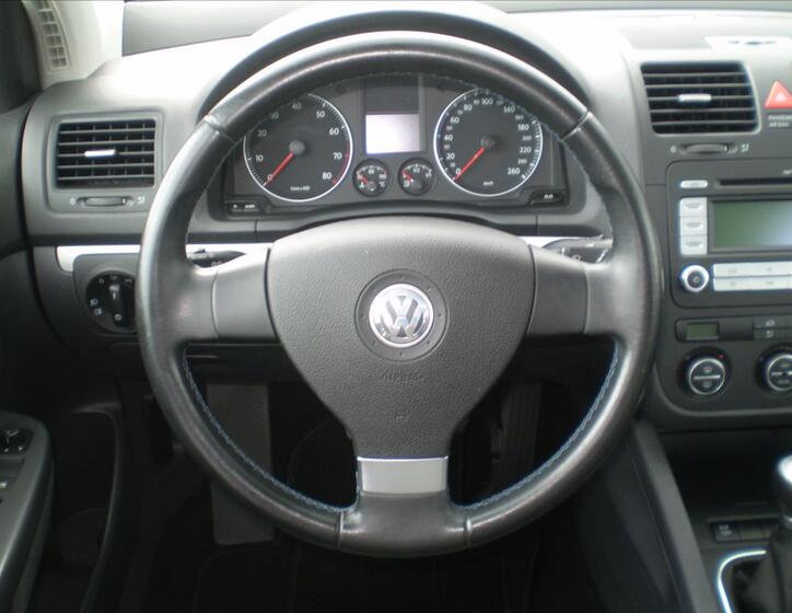 Volkswagen Golf 10