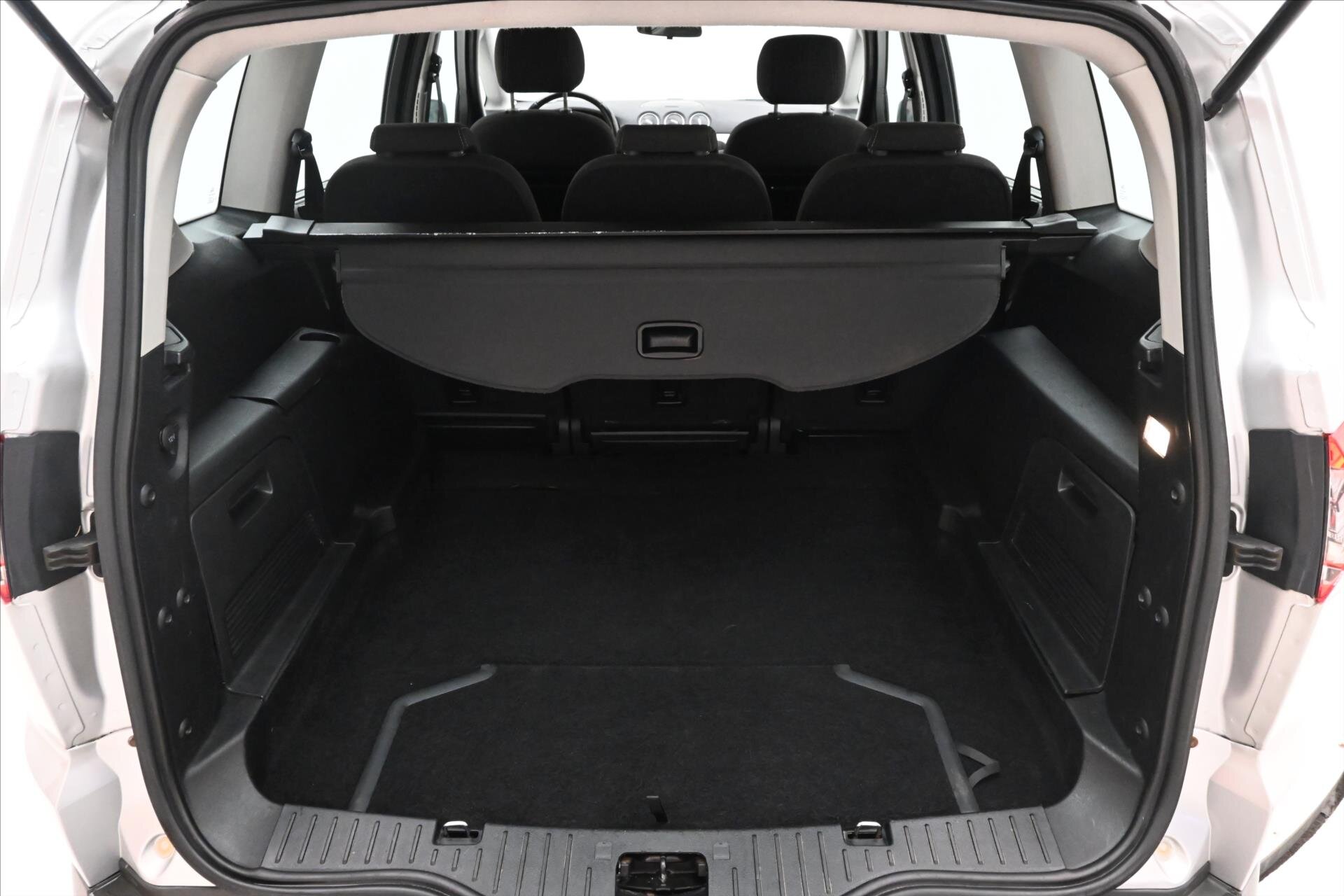 Ford S-MAX MPV 2,0 l 103 kw