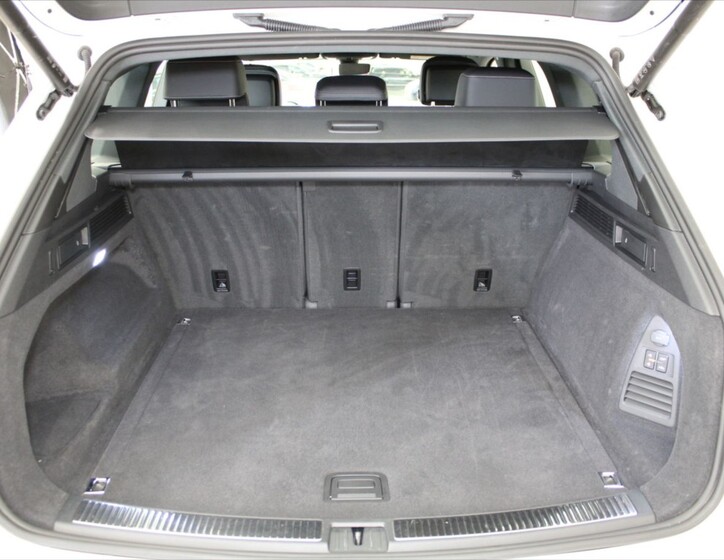 Volkswagen Touareg 28