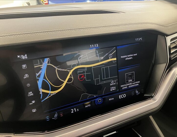 Volkswagen Touareg 11