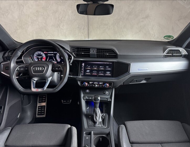 Audi Q3 SUV 2,0 l 140 kw