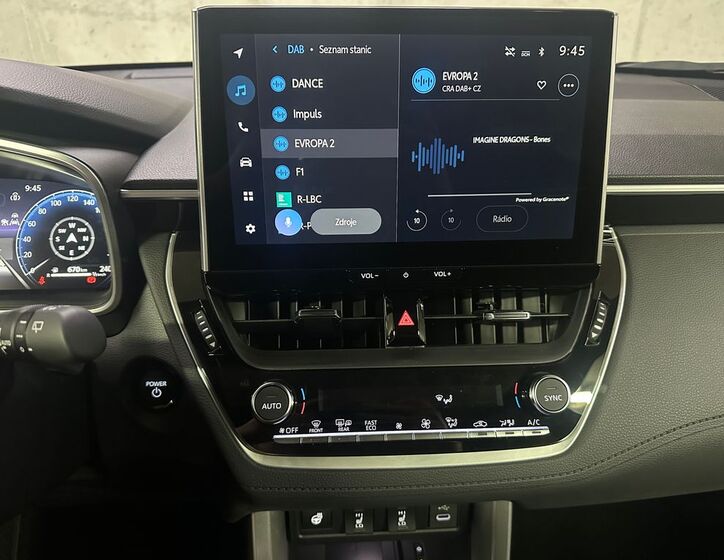 Toyota Corolla Cross 15