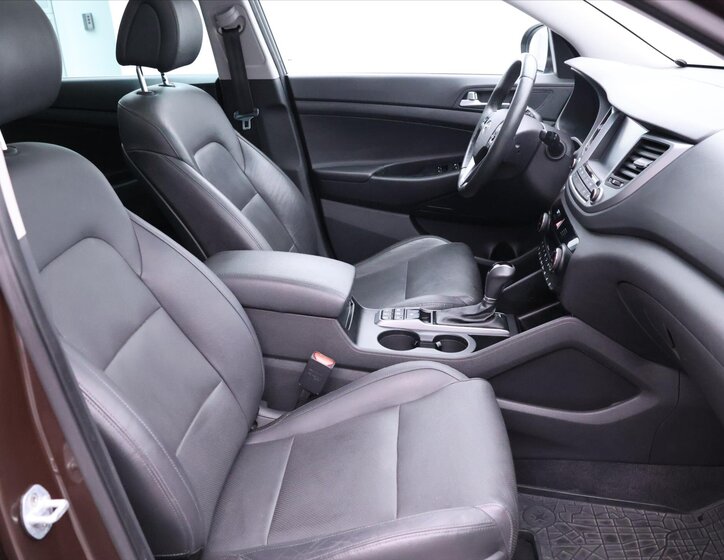 Hyundai Tucson SUV 2,0 l 136 kw