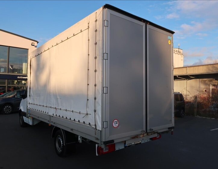 Mercedes-Benz Sprinter 4