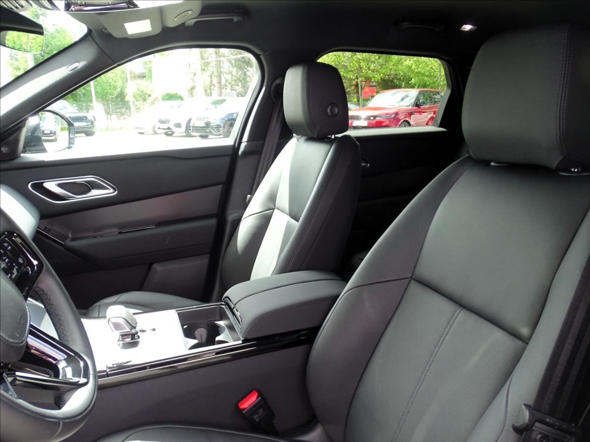 Land Rover Range Rover Velar SUV / Terénní 2,0 l 150 kw