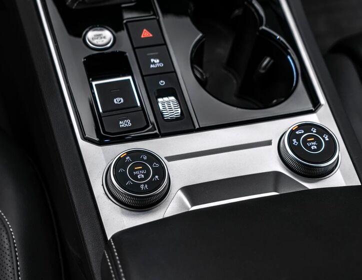 Volkswagen Touareg 19