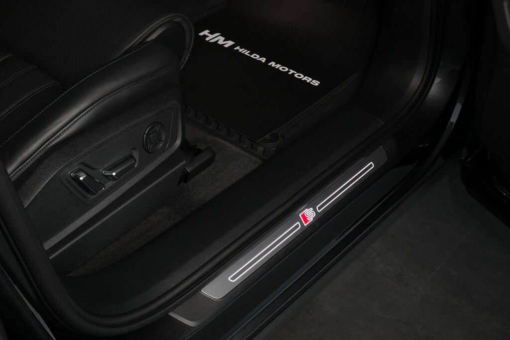 Audi e-tron SUV / Terénní 0,0 300 kw