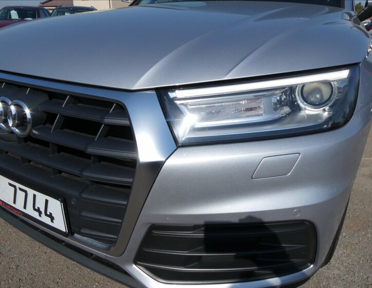 Audi Q5 SUV / Terénní 2,0 l 120 kw