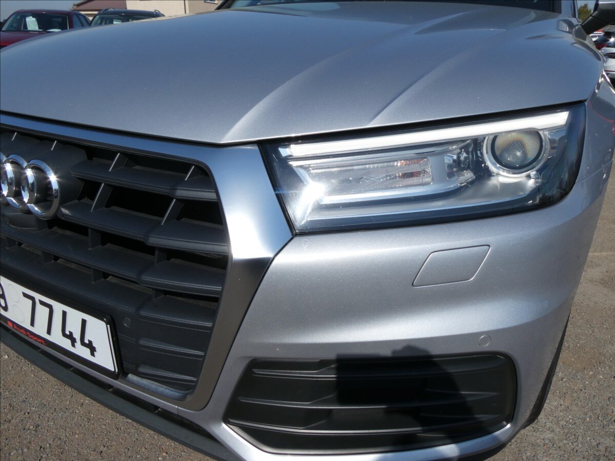 Audi Q5 SUV / Terénní 2,0 l 120 kw