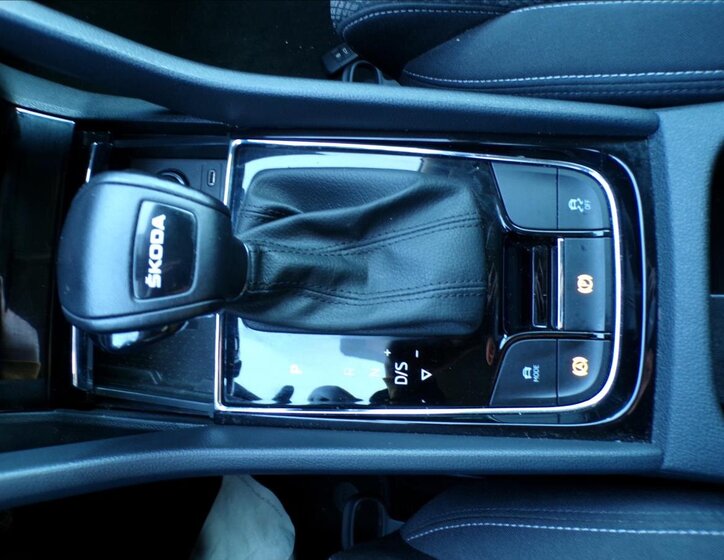 Škoda Karoq Kombi 1,5 l 110 kw