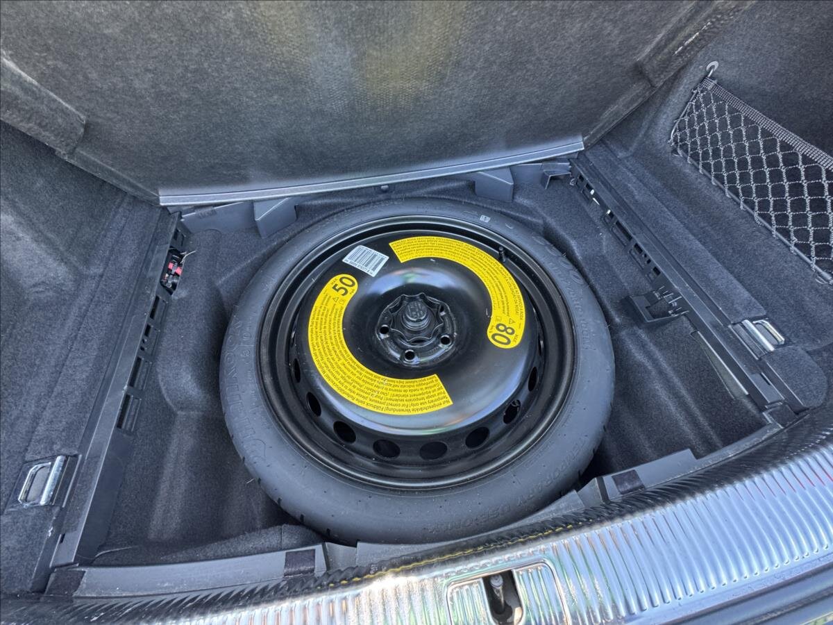 Audi A4 Kombi 2,0 l 140 kw