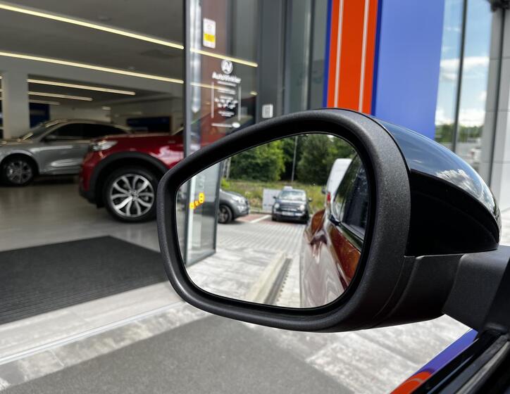 Ford Mustang Mach-E 44