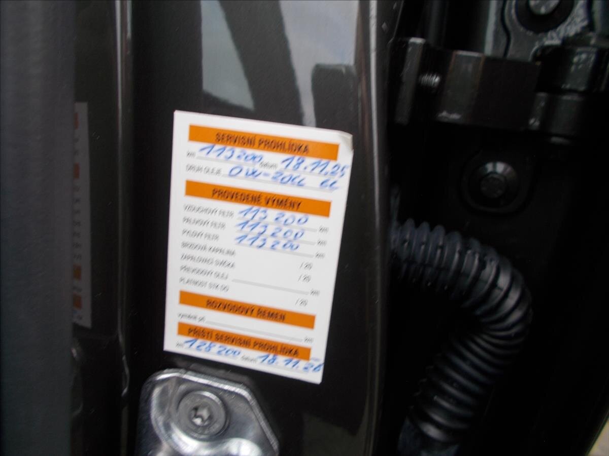 Volvo V60 Kombi 2,0 l 145 kw