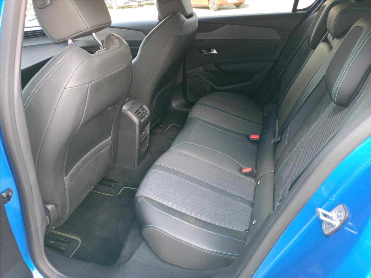 Peugeot 308 Hatchback 1,6 l 110 kw