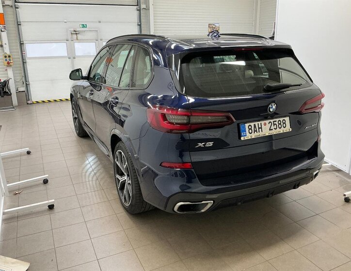 BMW X5 SUV 3,0 l 195 kw