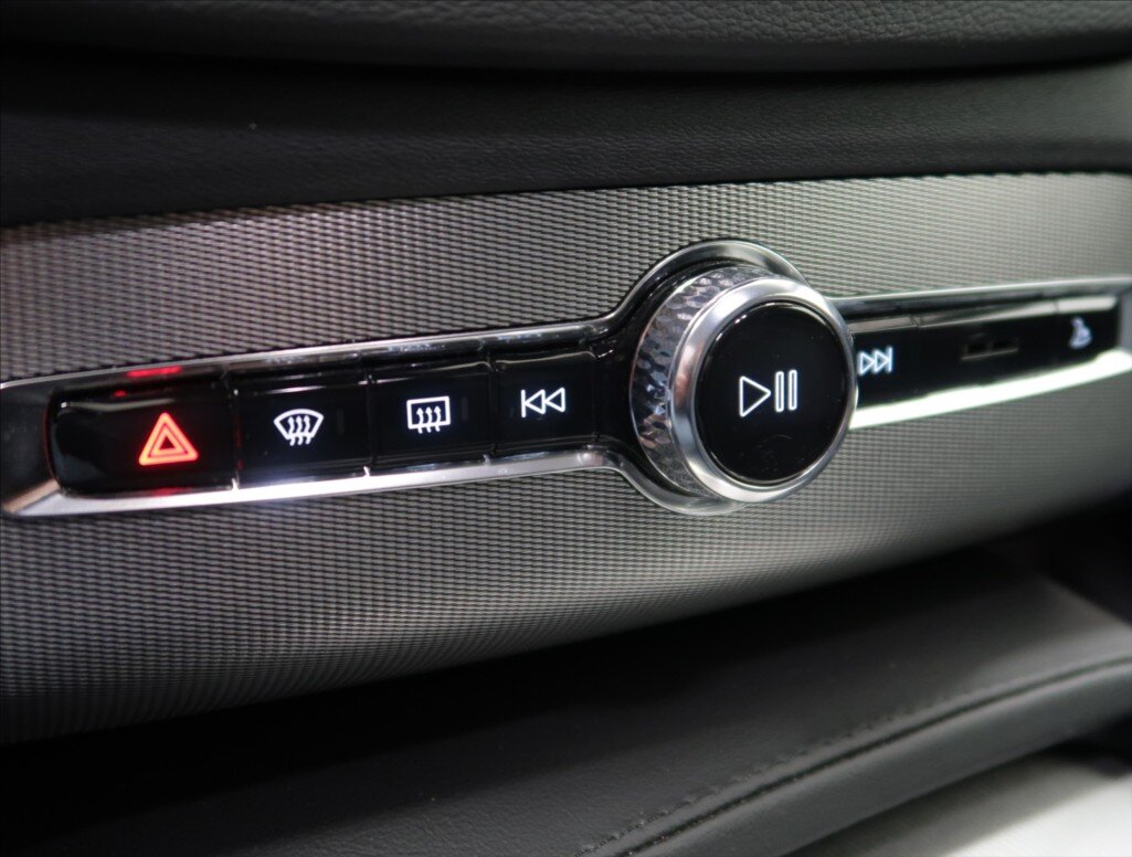 Volvo XC90 SUV / Terénní 2,0 l 173 kw