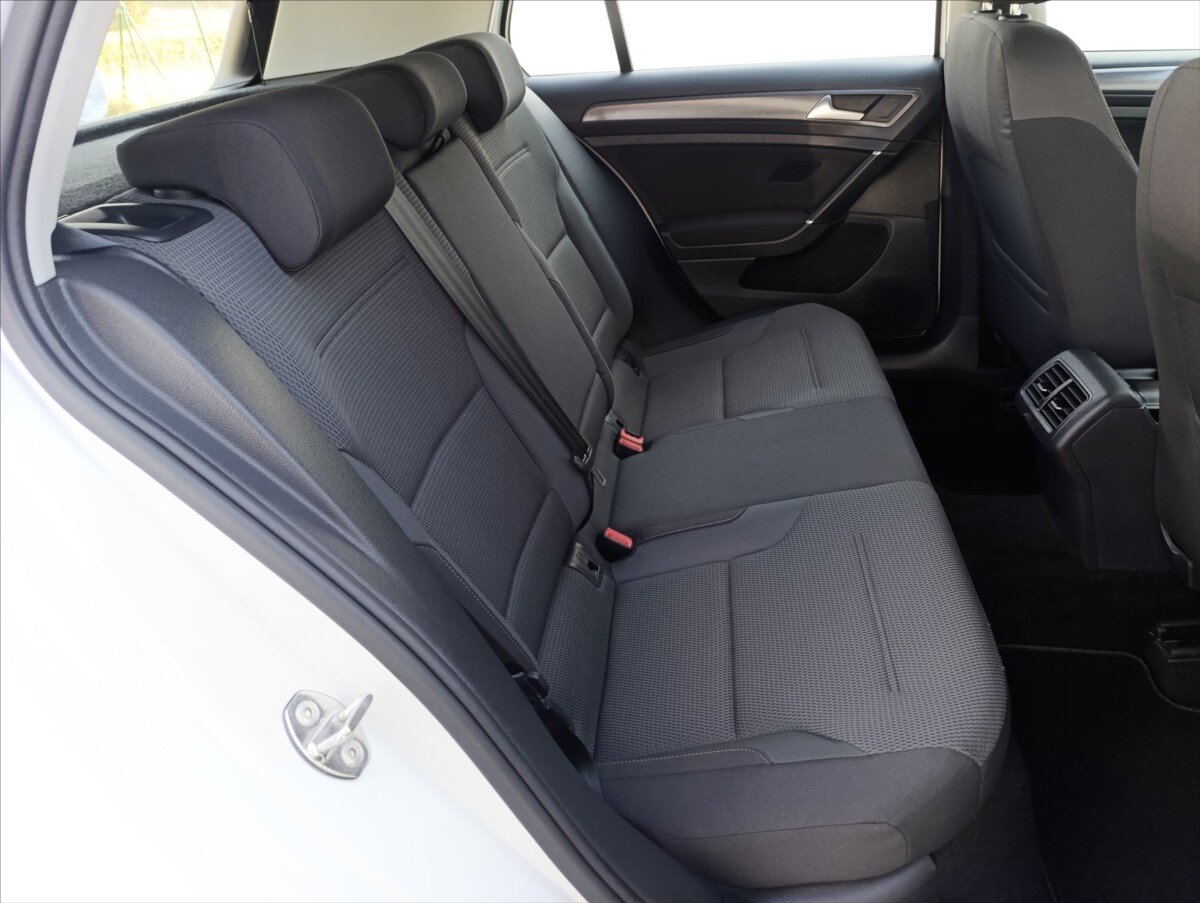 Volkswagen Golf Hatchback 1,5 l 96 kw