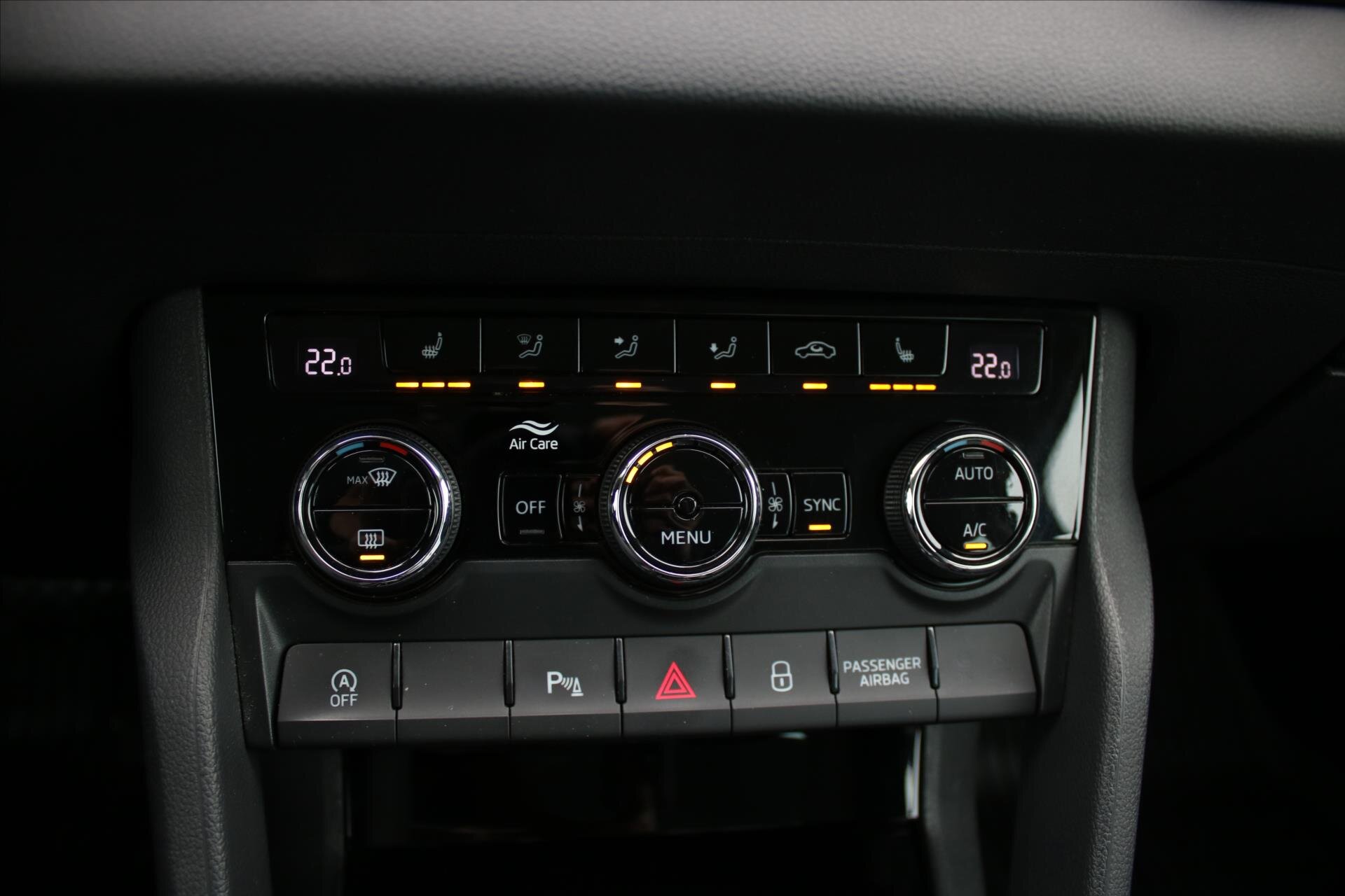 Škoda Karoq SUV 1,5 l 110 kw