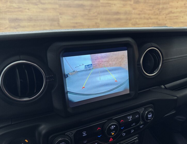 Jeep Wrangler SUV / Terénní 2,1 l 147 kw