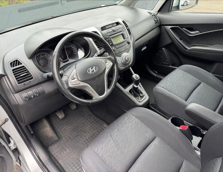 Hyundai ix20 MPV 1,4 l 66 kw