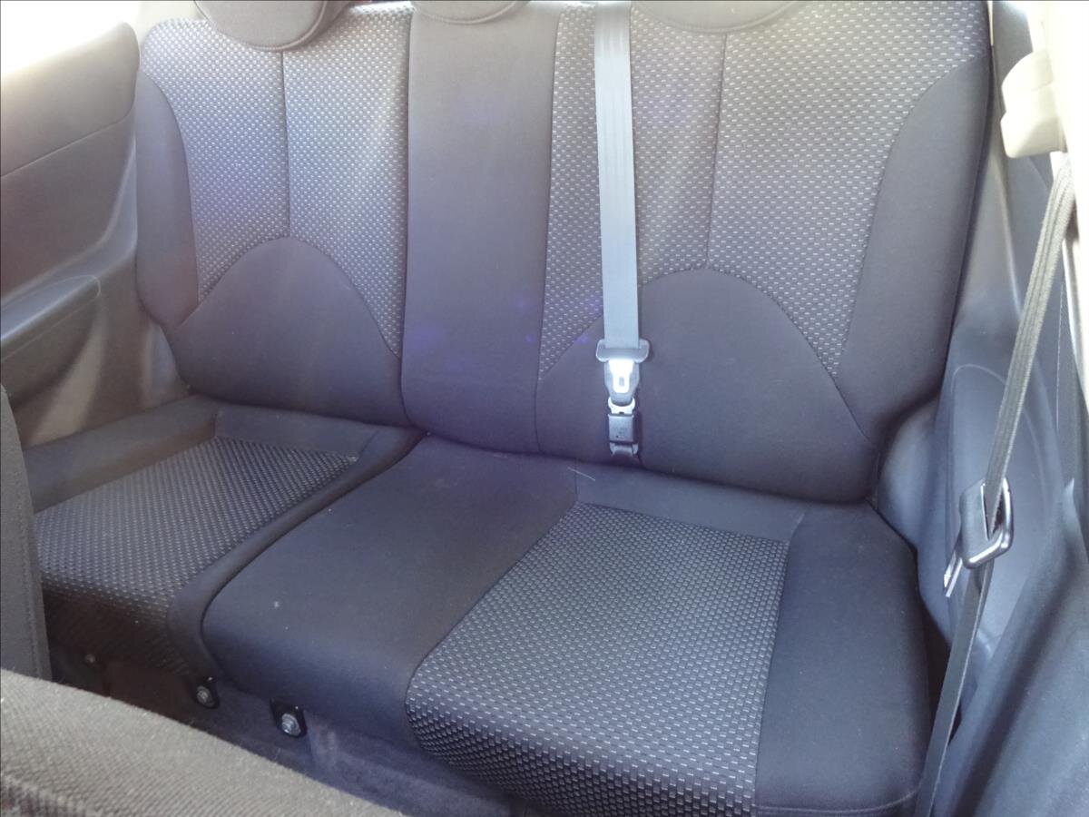 Hyundai Accent Hatchback 1,4 l 71 kw